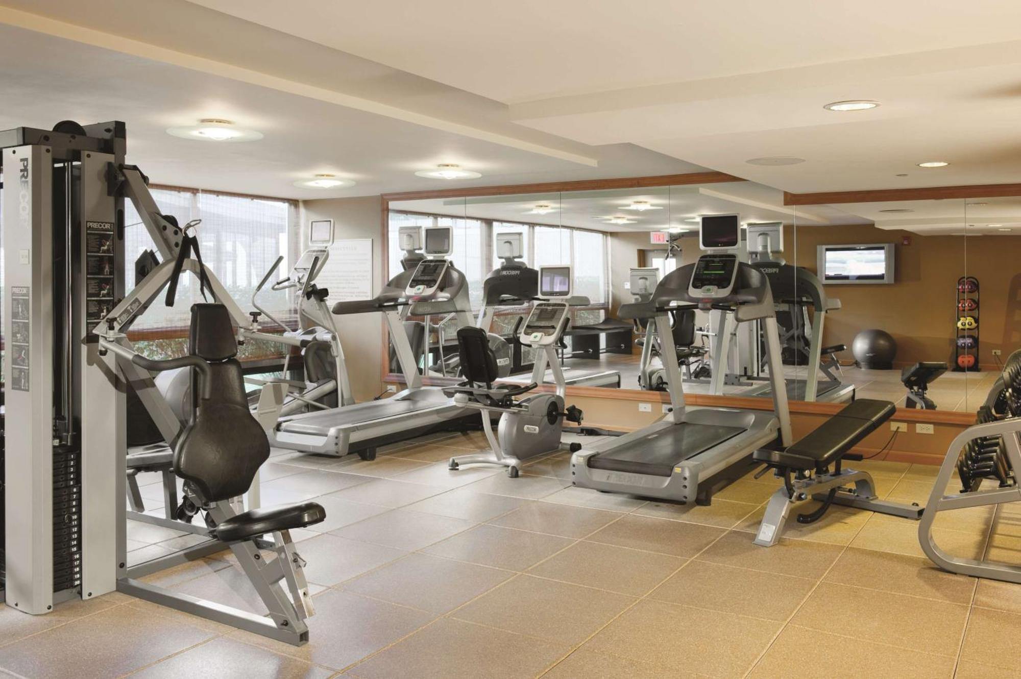 Doubletree By Hilton Chicago - Arlington Heights Hotel Екстериор снимка